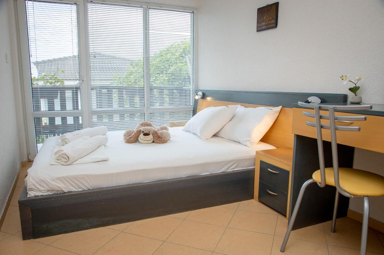 Villa Beni - 4 Bedroom Private House By Flаt Manаger Lozenets Ngoại thất bức ảnh